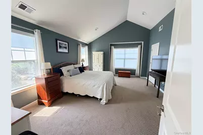 2012 Hawthorn Way, New Windsor, NY 12553 - Photo 12