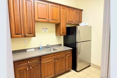 2012 Hawthorn Way, New Windsor, NY 12553 - Photo 32