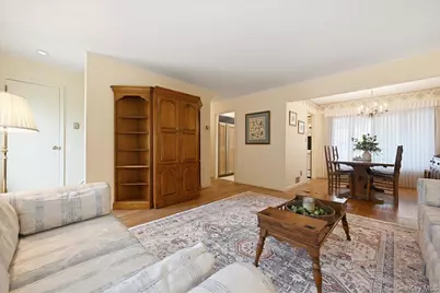144 Hughes Place, Albertson, NY 11507 - Photo 4