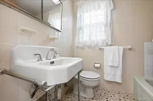 144 Hughes Pl, Albertson, NY 11507 - Photo 20