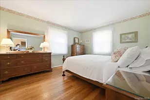 144 Hughes Pl, Albertson, NY 11507 - Photo 12