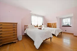 144 Hughes Pl, Albertson, NY 11507 - Photo 18