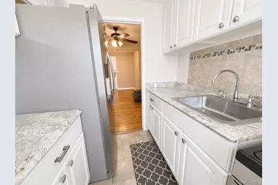 2 Fisher Drive #618, Mount Vernon, NY 10552 - Photo 6