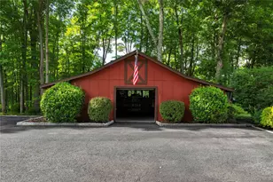 60 Traver Rd, Pleasant Valley, NY 12569 - Photo 32