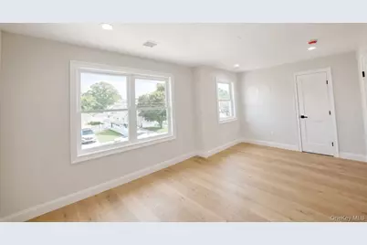 1316 R Street, Elmont, NY 11003 - Photo 14