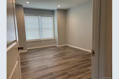 17B Dunes Lane #Right, Port Washington, NY 11050 - Photo 22