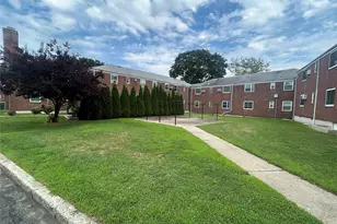 72-75 Little Neck Pkwy, Glen Oaks, NY 11004 - Photo 4