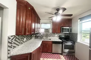 72-75 Little Neck Pkwy, Glen Oaks, NY 11004 - Photo 10