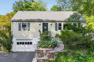 4 Denim Pl, White Plains, NY 10603 - Photo 2