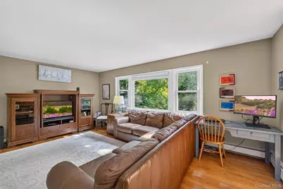 4 Denim Place, White Plains, NY 10603 - Photo 8