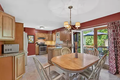 4 Denim Place, White Plains, NY 10603 - Photo 16