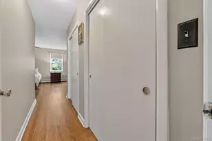 4 Denim Pl, White Plains, NY 10603 - Photo 30