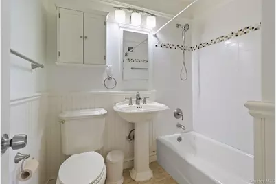 360 Westchester Avenue #623, Port Chester, NY 10573 - Photo 6