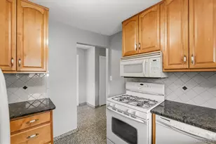 3212 Giegerich Pl, Bronx, NY 10465 - Photo 30