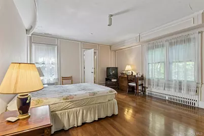 38 Cedarhurst Avenue, Cedarhurst, NY 11516 - Photo 22