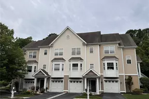 54 Fairways Dr, Middletown, NY 10940 - Photo 8