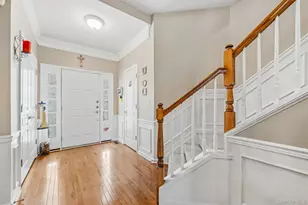 19 Brighton Dr, Newburgh, NY 12550 - Photo 4