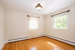 12 Princeton Dr, Dix Hills, NY 11746 - Photo 10