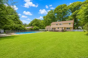 12 Princeton Dr, Dix Hills, NY 11746 - Photo 20