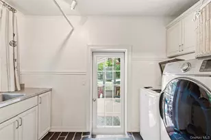 25 Forrest Dr, Lloyd Harbor, NY 11743 - Photo 10