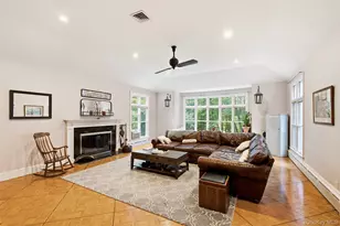 25 Forrest Dr, Lloyd Harbor, NY 11743 - Photo 4