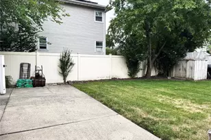 1551 Sweetman Ave, Elmont, NY 11003 - Photo 6
