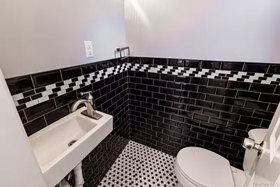 209 Smith Street, Freeport, NY 11520 - Photo 10