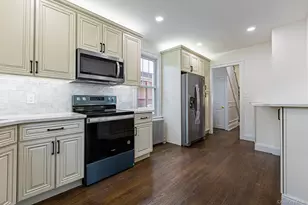 209 Smith St, Freeport, NY 11520 - Photo 8