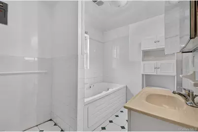 202-37 46th Avenue, Bayside, NY 11361 - Photo 14