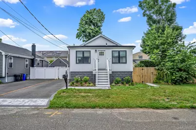 93 Overton Street, Deer Park, NY 11729 - Photo 6