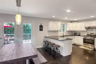 5765 Bergen Ave, Mattituck, NY 11952 - Photo 8