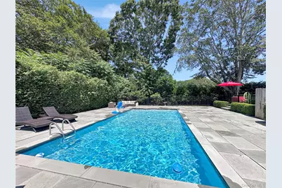 5765 Bergen Avenue, Mattituck, NY 11952 - Photo 2