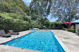 5765 Bergen Ave, Mattituck, NY 11952 - Photo 2