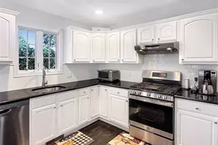 5765 Bergen Ave, Mattituck, NY 11952 - Photo 10