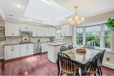 44 Winslow Lane, Smithtown, NY 11787 - Photo 10