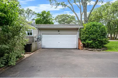 44 Winslow Lane, Smithtown, NY 11787 - Photo 4