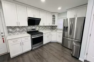 11-01 128th St, College Point, NY 11356 - Photo 4