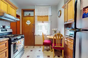 63-40 60th Pl, Ridgewood, NY 11385 - Photo 10