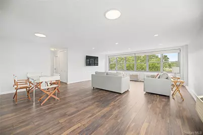 56 Doyer Avenue #6A, White Plains, NY 10605 - Photo 2