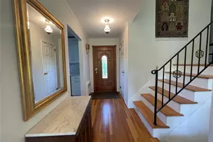 6 Preston Ct, Glen Cove, NY 11542 - Photo 4