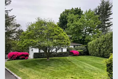 6 Preston Court, Glen Cove, NY 11542 - Photo 1