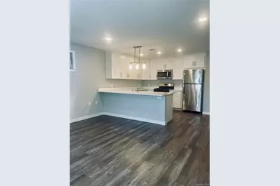 221 Eastview Drive #17, Central Islip, NY 11722 - Photo 4