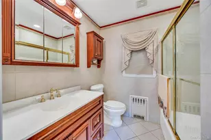 16 Ashland Ave, New Hyde Park, NY 11040 - Photo 36