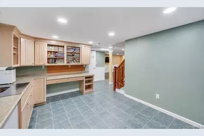 16 Ashland Avenue, New Hyde Park, NY 11040 - Photo 38