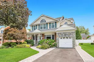 16 Ashland Ave, New Hyde Park, NY 11040 - Photo 2