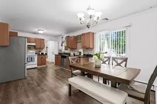 269 Carleton Dr E, Shirley, NY 11967 - Photo 8