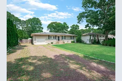 269 Carleton Drive E, Shirley, NY 11967 - Photo 2