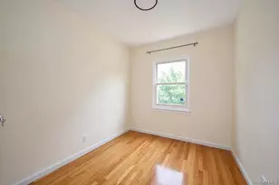 15-48 150th Pl, Whitestone, NY 11357 - Photo 12
