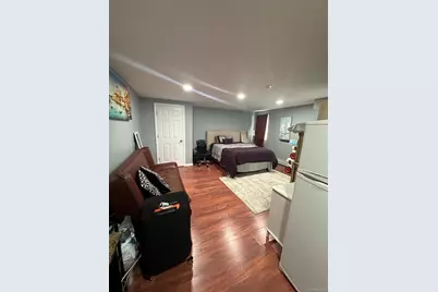 186 E Pennywood Avenue, Roosevelt, NY 11575 - Photo 2