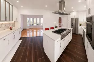 186 E Pennywood Ave, Roosevelt, NY 11575 - Photo 24